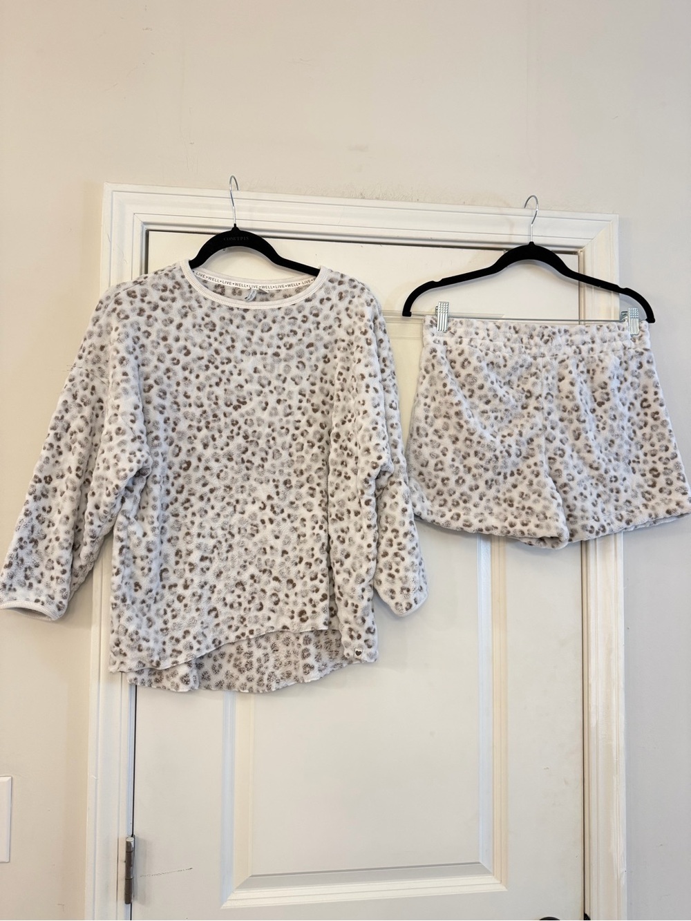 SET- Cozy Leopard Print Shorts  - Cream & Taupe Small